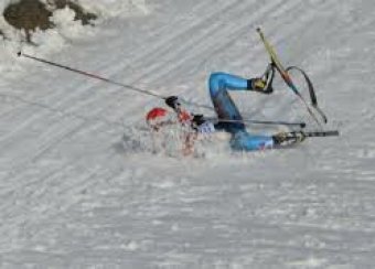 Летающего лыжника Максимочкина увезли в реанимацию после падения (ВИДЕО)
