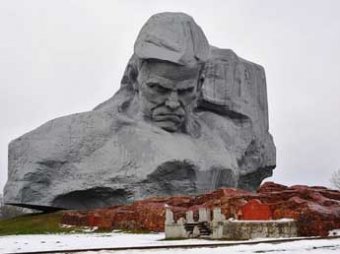 CNN назвала памятник защитникам Брестской крепости одним из самых уродливых в мире