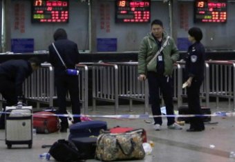 В Китае на вокзале террористы зарезали 33 человека