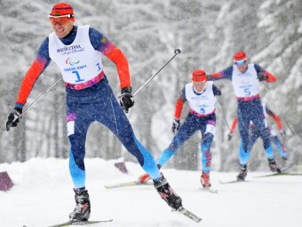 Российские паралимпийцы заняли весь пьедестал в лыжном спринте стоя