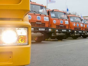 На Украине бойцы самообороны Майдана захватили 50 КамАЗов