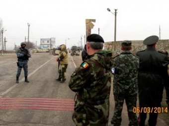 Миссию ОБСЕ не пустили в Крым, встретив выстрелами в воздух