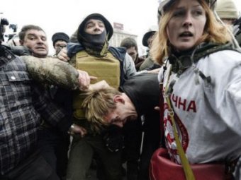 Львовскому коммунисту загоняли иголки под ногти на Майдане