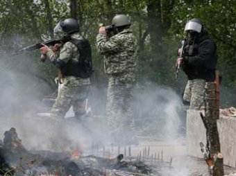 Украинские военные не решились войти в Славянск — новости на 25.04.2014 (ВИДЕО)