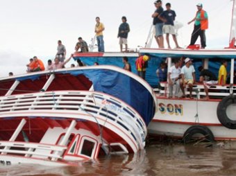 Туристическое судно затонуло на Амазонке: ранены трое россиян