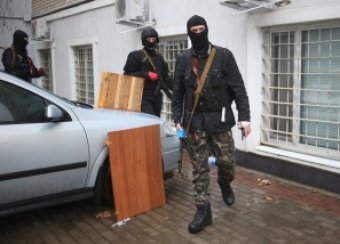 Украина, новости на 12 апреля: неизвестные захватили райотдел милиции в Донецкой области