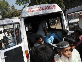 В Пакистане под колёсами автобуса погибли 14 человек