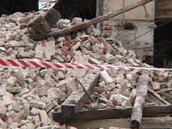 В Китае при обрушении стены завода погибли 18 человек