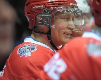 Путин в Сочи сыграл в хоккей с Шойгу, братьями Ротенбергами и Тимченко