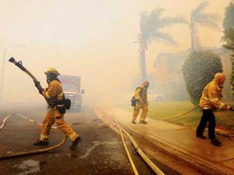 В Калифорнии бушуют лесные пожары: эвакуировано 40 тысяч человек