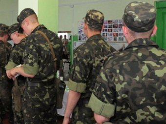 Роту украинских солдат наградили гонореей две херсонские девушки