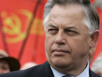 Лидер украинских коммунистов снялся с выборов президента