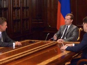 Медведев поручил "Газпрому" отключить газ Украине, если до 3 июня Россия не получит предоплату