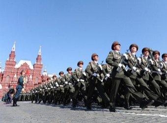 В Москве на Красной площади начался Парад Победы