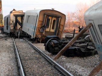 В Иране столкнулись грузовой и пассажирский поезд: погибли не менее 10 человек