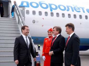 Медведев проводил "Добролет" в его первый рейс