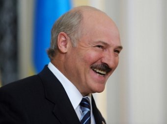 Лукашенко посмеялся над угрозой о приезде Путина в Белоруссию на танке