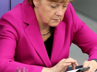 Блог Меркель атакован спамерами, немцы шокированы обвинениями в ее адрес
