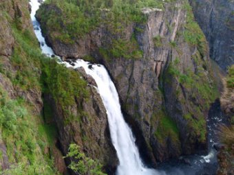 В Норвегии туристка из России погибла, сорвавшись в водопад