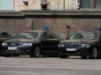 В Управлении делами президента более 50 кремлевских машин остались без покрышек