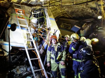 СМИ: В расследовании катастрофы в метро появилась новая версия (видео)