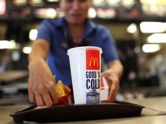 "Макдональдс" закрывают в России: Роспотребнадзор начал проверки McDonald’s по всей стране
