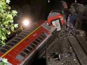 В Германии товарный поезд столкнулся с пассажирским, пострадало 35 человек