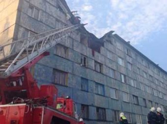 В Мурманске в жилом доме произошел взрыв, погибла женщина, двое ранены