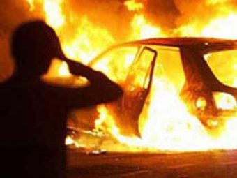 В Ростовской области на трассе после заправки сгорел автомобиль, погиб ребенок