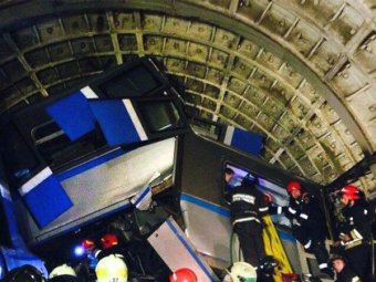 Следователи восстановили записи с камер поезда, разбившегося в метро в Москве