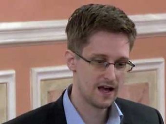 Экс-сотрудник ЦРУ Сноуден получил вид на жительство в России