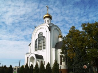 Новости Украины 30 сентября 2014: на ограде церкви в Харькове распяли 25-летнего мужчину (фото)