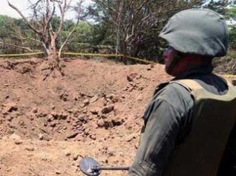 В аэропорту столицы Никарагуа упал метеорит – осталась воронка в 12 метров