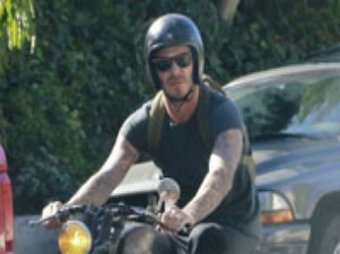 Стараясь скрыться от папарацци, Дэвид Бекхэм попал в аварию на мотоцикле – СМИ