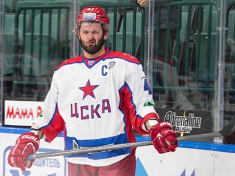 Недовольный хоккеист Радулов отдал судье свой приз лучшему игроку матча против СКА
