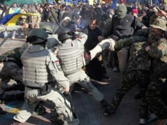 Новости из Киева на 14.10.2014: националисты устроили беспорядки у здания Рады в Киеве, 50 человек задержаны