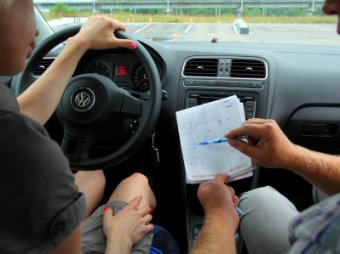 Получение водительских прав в 2014 году: с 27 октября начинают действовать новые правила