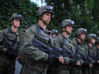500 бойцов ВСУ подняли бунт у администрации Порошенко
