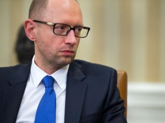 Яценюк готов ввести визовый режим для граждан России