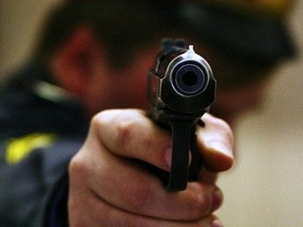 В Петербурге застрелили мужчину, напавшего с ножом на полицейского