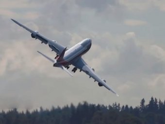 Пилот-авантюрист чуть не перевернул Boeing 747 на взлете