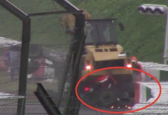 Авария Бьянки на Гран-при Японии "Формулы 1": видео появилось в Сети (видео)
