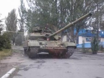 Британское посольство помогает России "опознать свои танки" в Донбассе