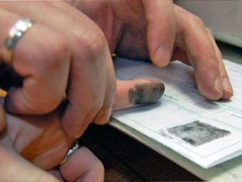 Россия будет брать отпечатки пальцев у иностранцев при оформлении виз