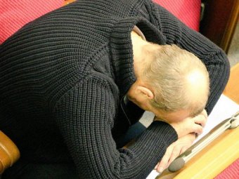 В Верховной раде депутаты уснули во время ночного принятия бюджета
