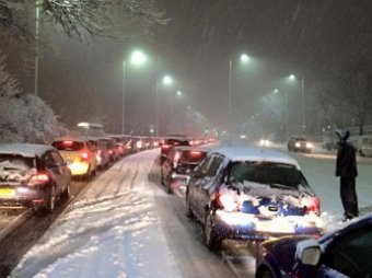 В Великобритании снегопад парализовал все транспортное сообщение