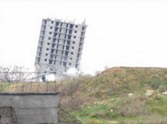 В Севастополе незаконно возведенную 16-этажку взорвали только с третьей попытки