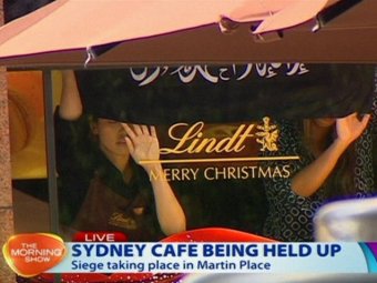В Сиднее исламист захватил 40 заложников в кафе (фото, видео)