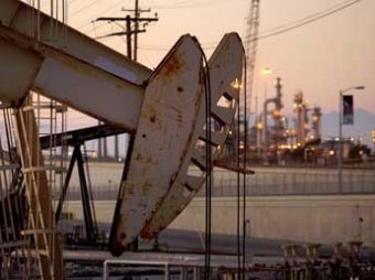 Страны ОПЕК не намерены сокращать добычу нефти даже при цене  за баррель