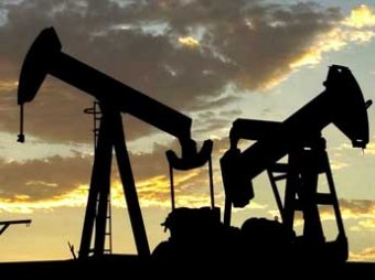 Нефть продолжает падать: за 2014 год она подешевела вдвое